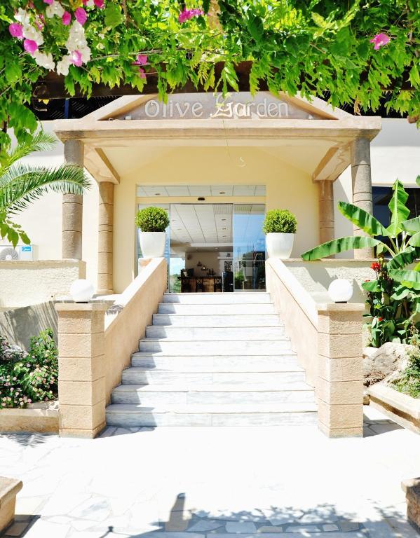 Hotel Olive Garden 4*